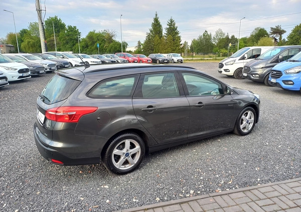 Ford Focus cena 29900 przebieg: 135000, rok produkcji 2015 z Swarzędz małe 379